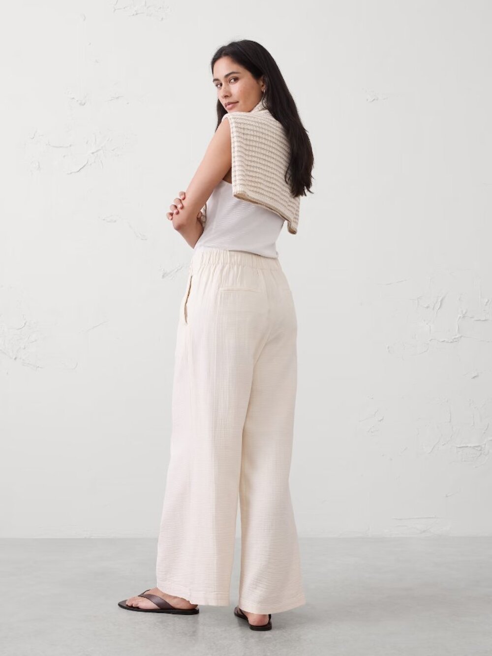 Banana Republic Anyday Wide-Leg High-Rise Gauze Pleated Trouser